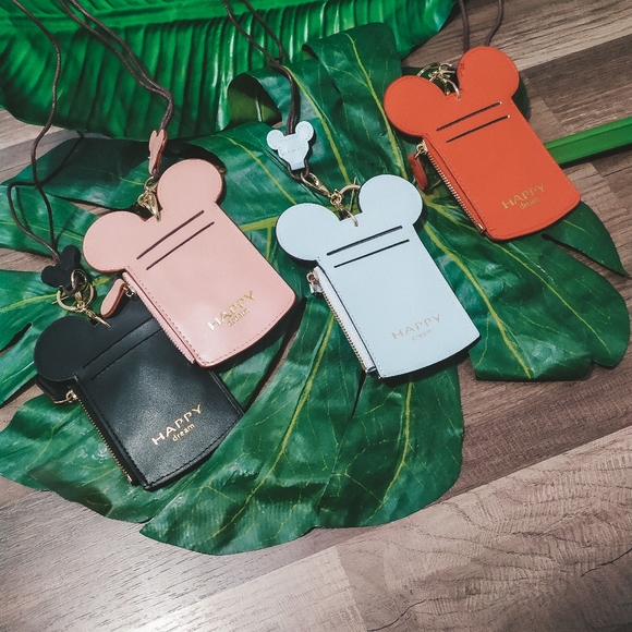 Cartoon Lanyard and ID holder - Picture 3 of 6